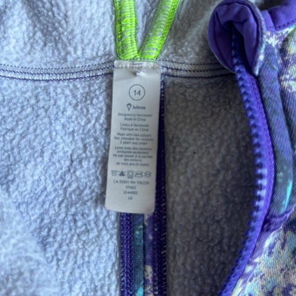 Ivivva by Lululemon Girls Zip Up Hoodie Purple Thumb Holes And Hood Size 14 - Picture 3 of 9